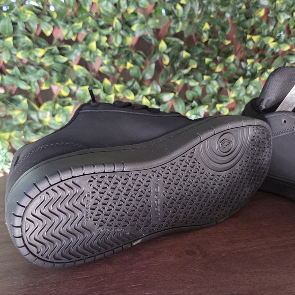 EUC Volcom Stone Black Nubuck Composite Toe Work Safety Shoes Sneakers Size 8 - Picture 8 of 12